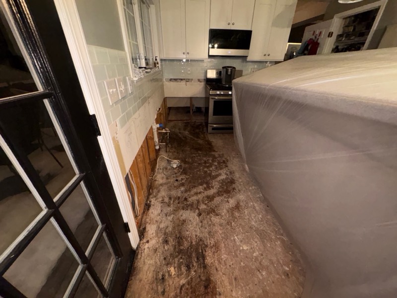 Manassas, VA hardwood floor saved by specialty in-place drying